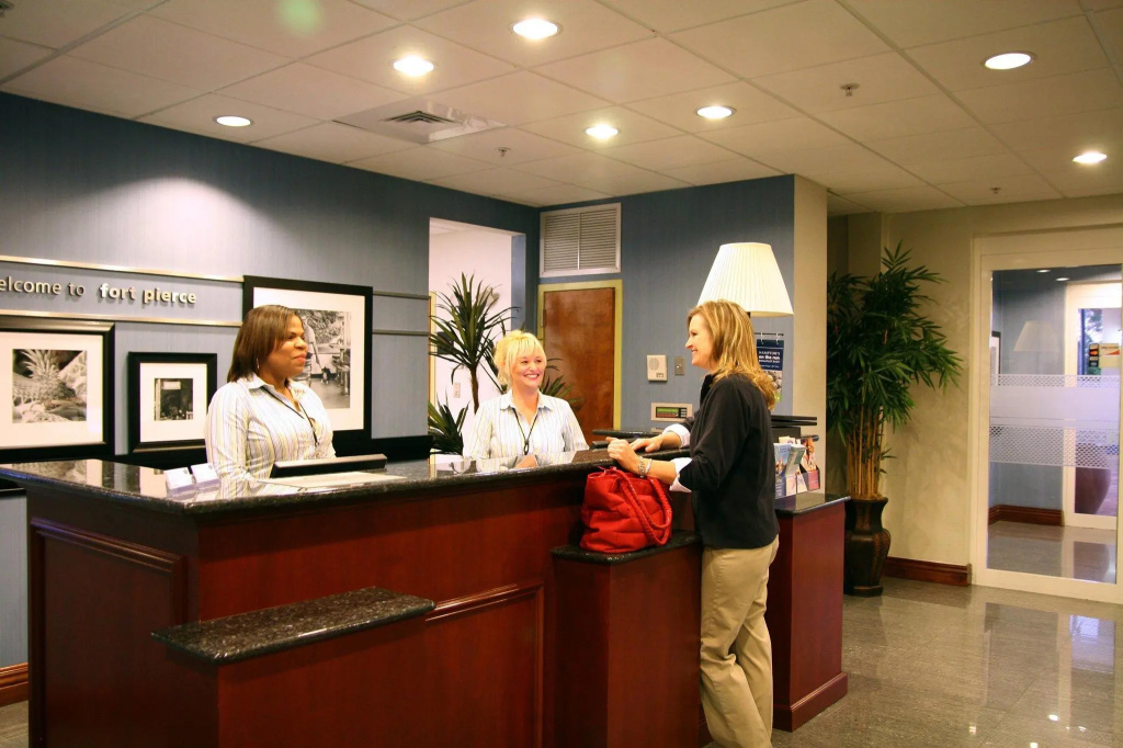 Hampton Inn & Suites - Fort Pierce