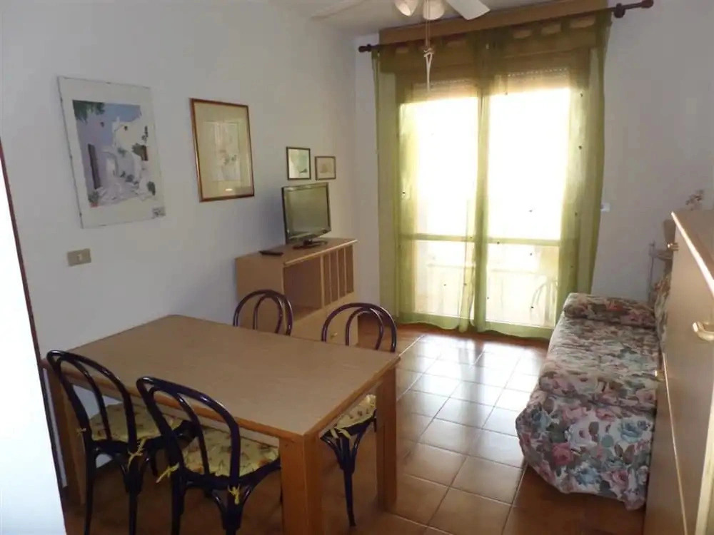Apartment 80m From the Beach