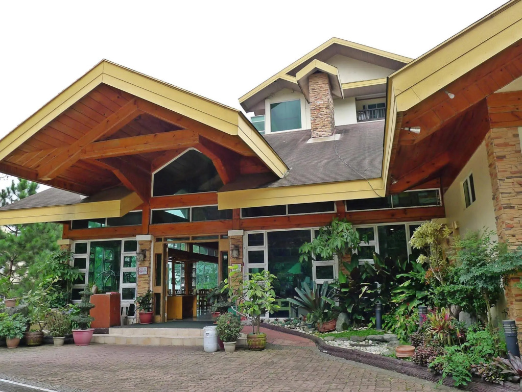 Ridgewood Hotel Baguio near The Mansion