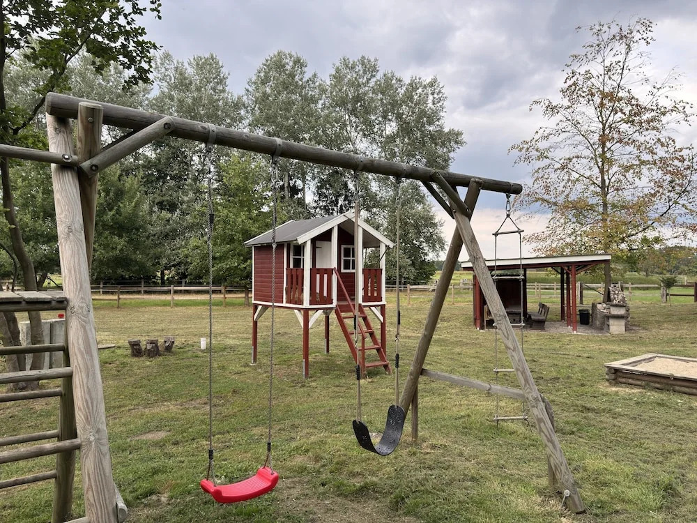 Blockhaus mitten in der Natur