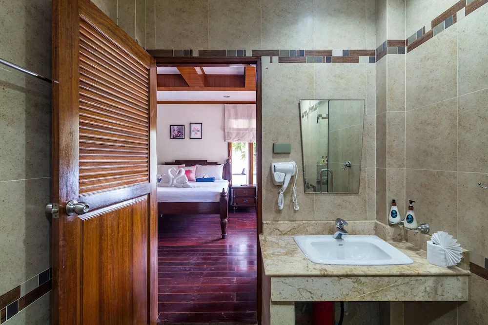 Hassippi Villa by Lofty