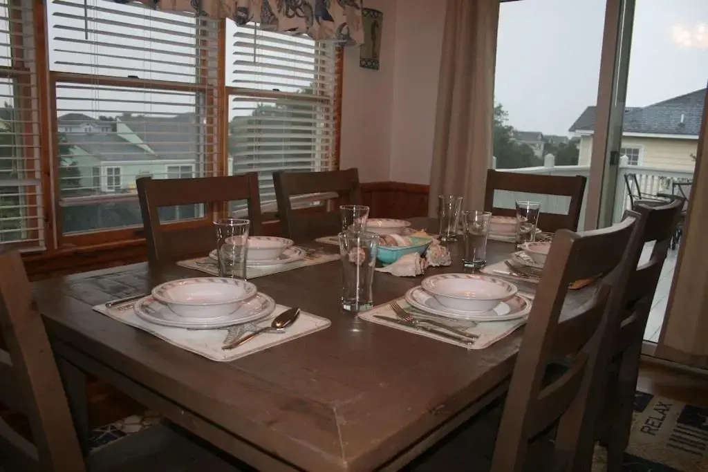 OBX Family Home with Pool - pet friendly - close to beach