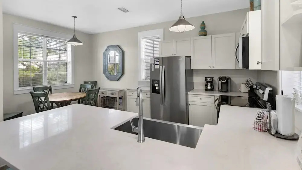 Charming Patio Home - Community Pool & Hot Tub