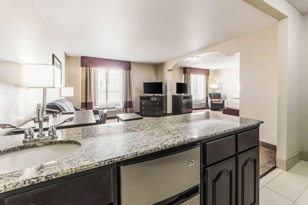 Comfort Inn Dallas Park Central