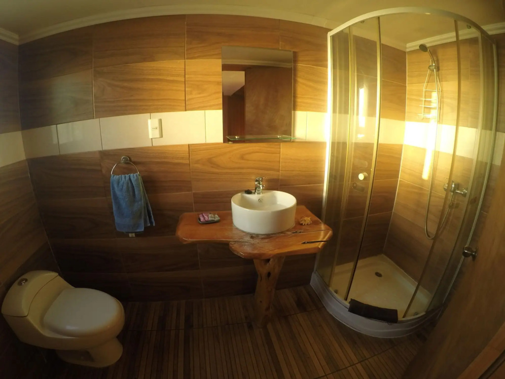 Hotel Uka Mana