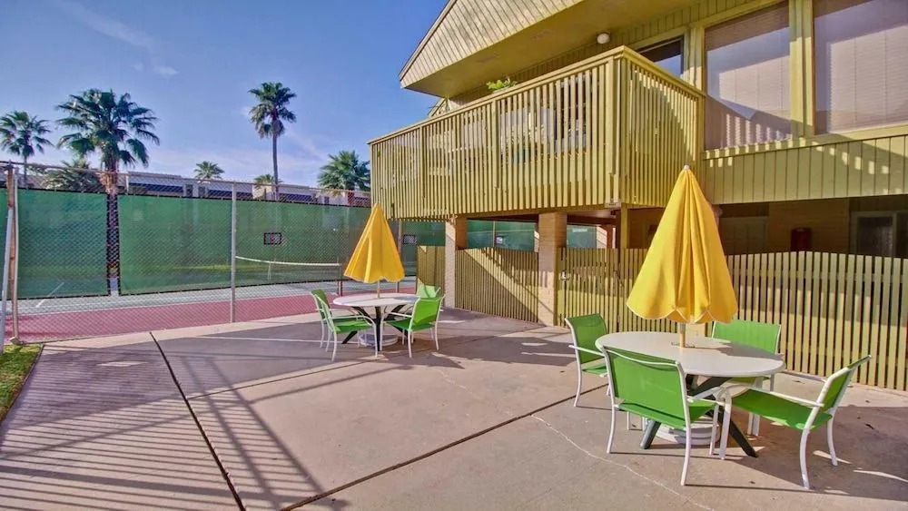 211 - 2 Br Condo