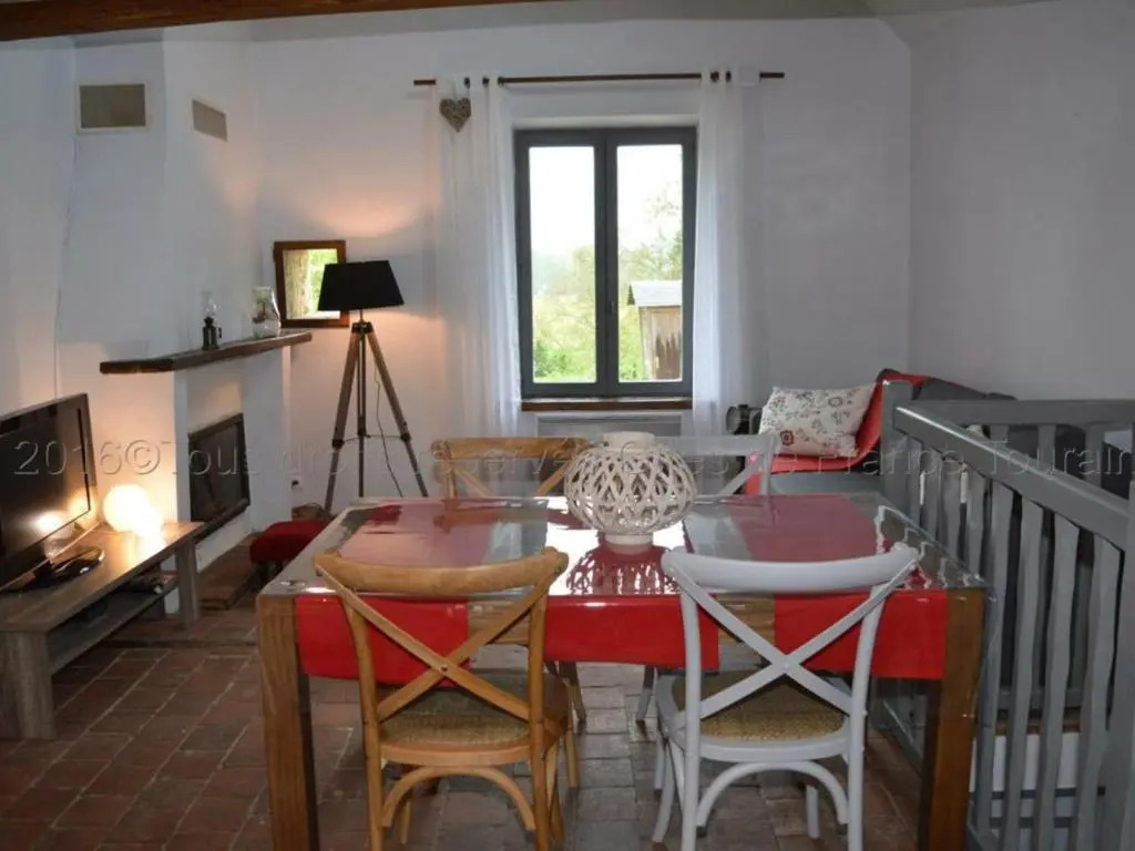 Gîte charmant près de Tours, jardin clos, idéal pour familles - FR-1-381-95