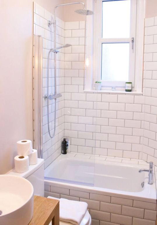 1 Bedroom Flat Near Holyrood Park