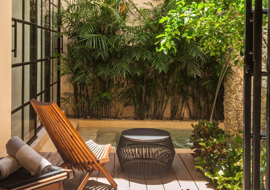 Adoro Hotel Boutique