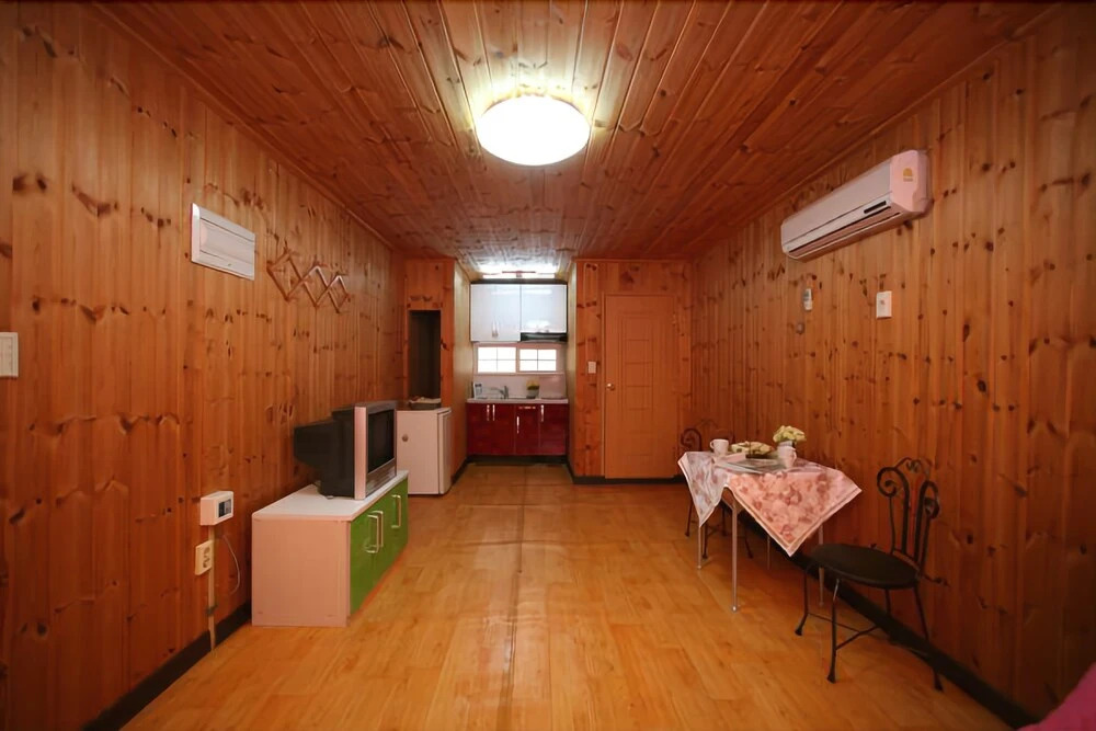 Taean Caribbean Heart Pension