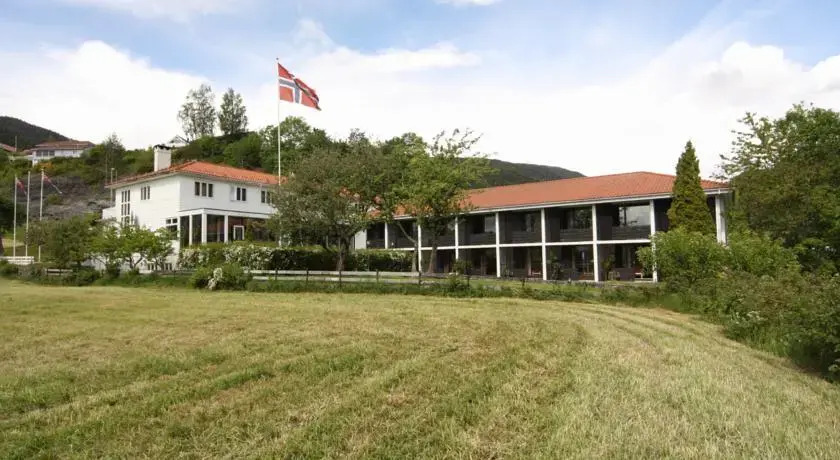 Strandebarm Fjordhotel