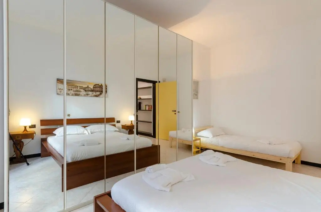 ALTIDO Modern Flat for 6 in the heart of Genova Foce