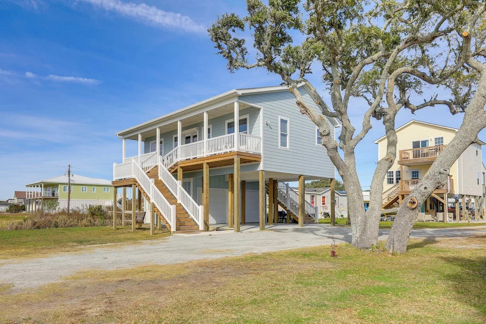 Waterview Home w/ Sunset & Lighthouse Views