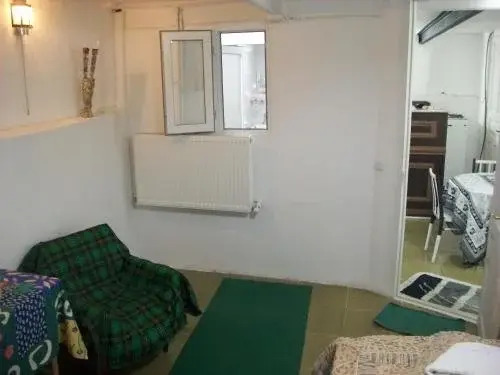 Guest House White Rooms