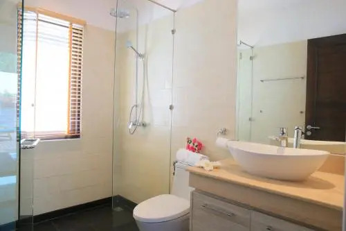 Naiharn Beach Villa
