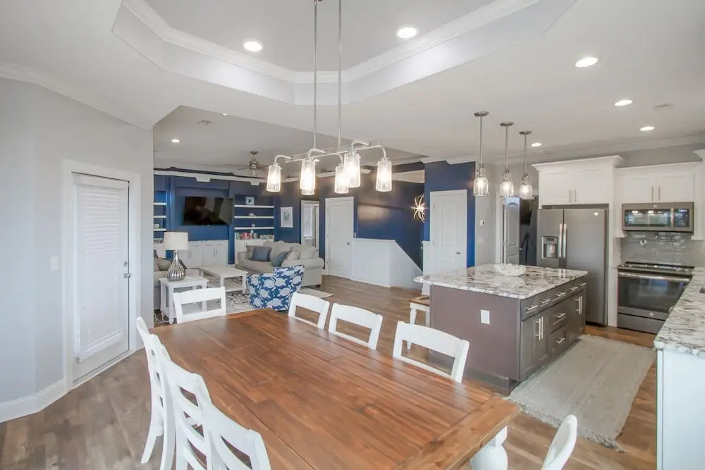 Lucky Old Sun: Sunset Beach W/ Heated Pool 5 Bedroom Home