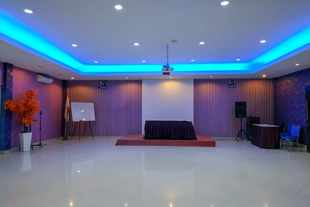 OYO 2073 Grand Inn Hotel Lombok