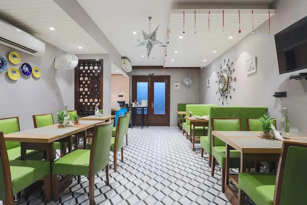 Hotel Blue Stone - Nehru Place