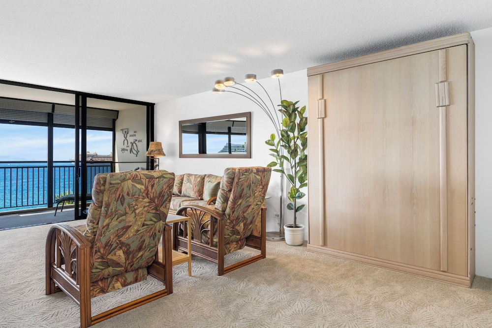 Ocean Front - Fantastic Location - Walk To Kona Town - Vrkcv