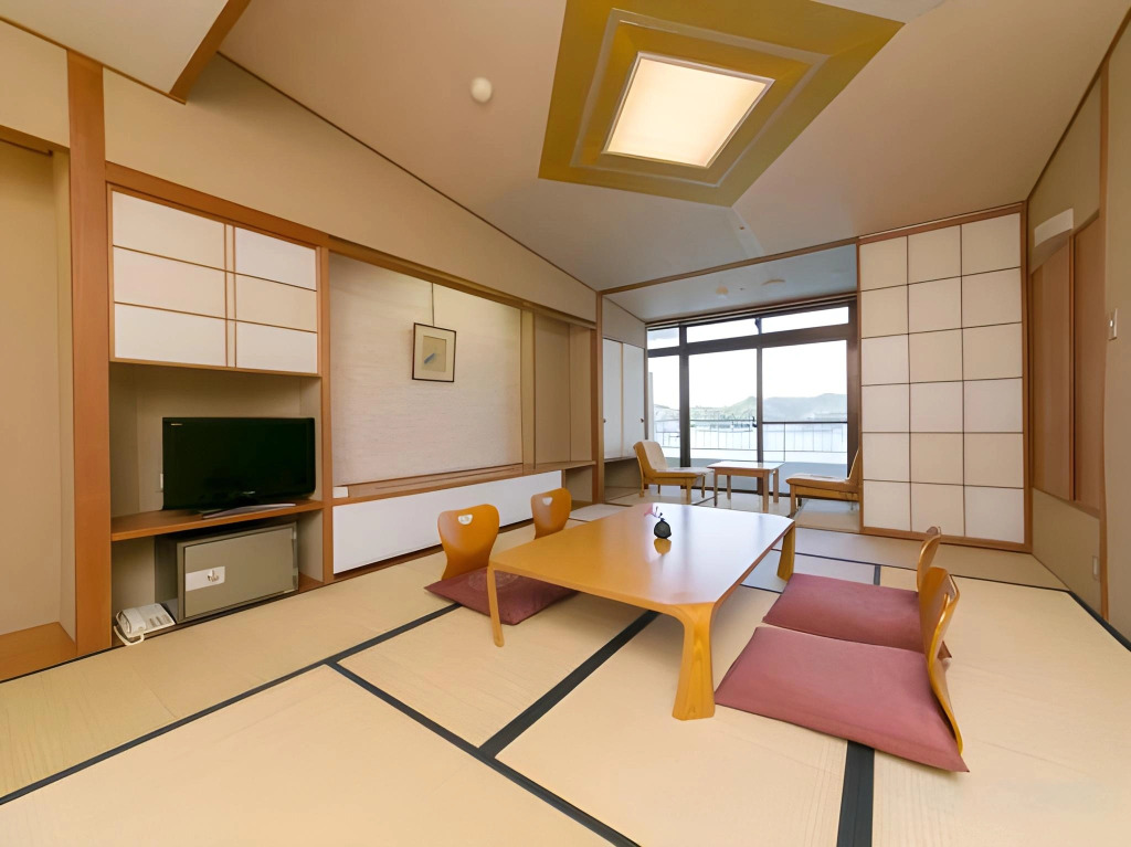 Hotel Urashima