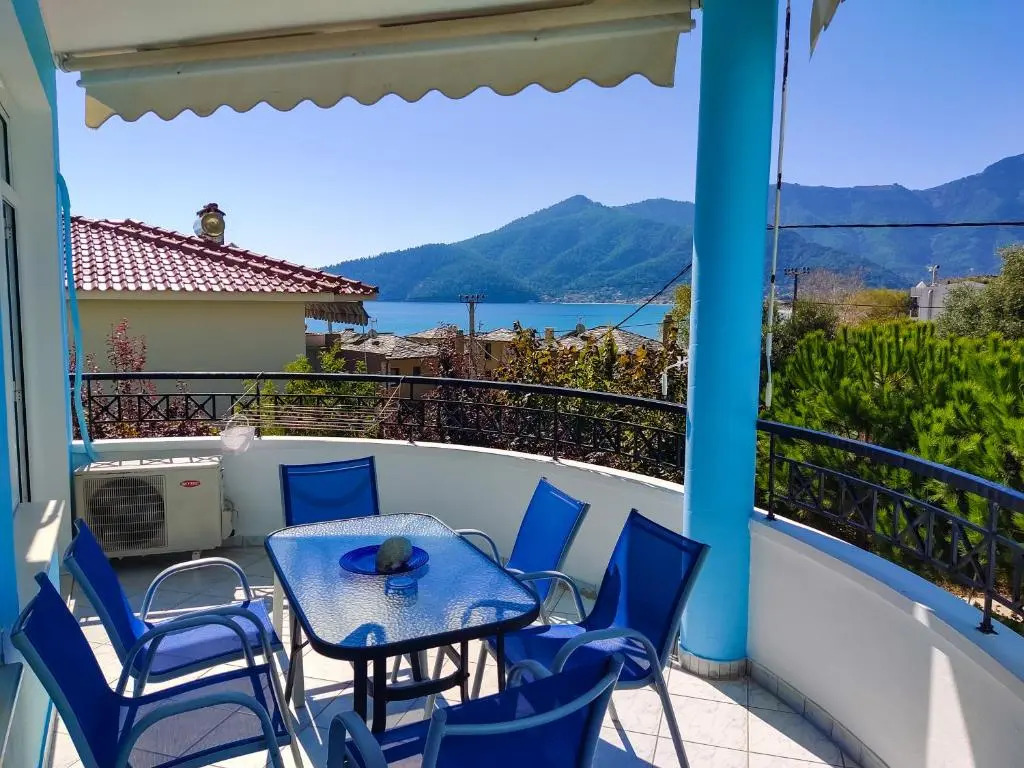 Ellinas Hotel