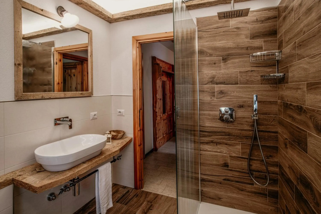 Pradella Apartments