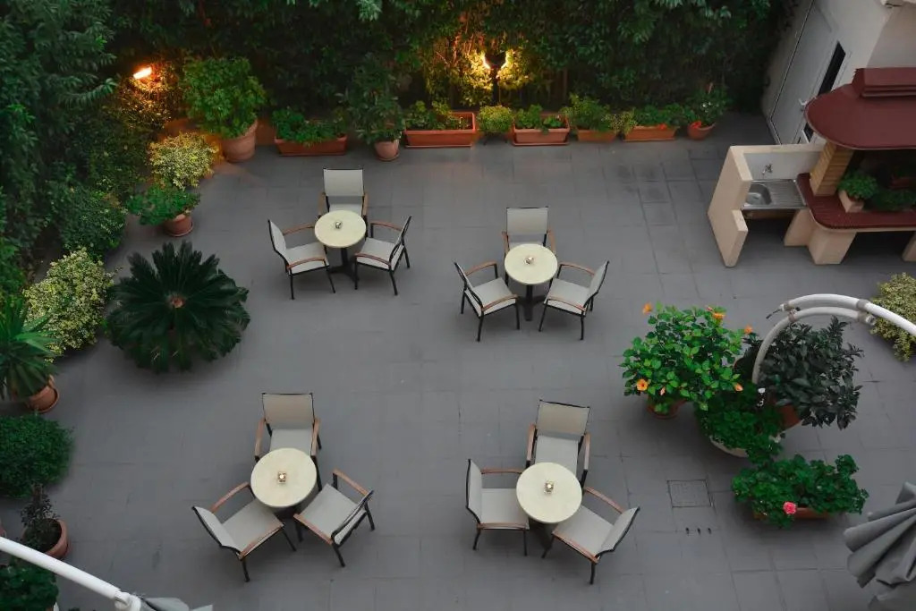 Grand Blue Hotel