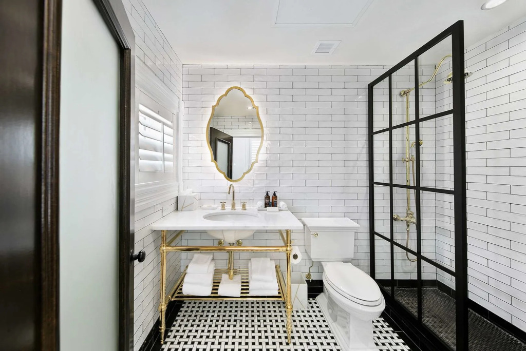 Fairmount Hotel