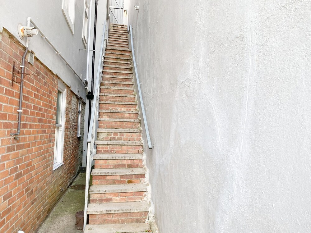 Ockendon House Apartment A