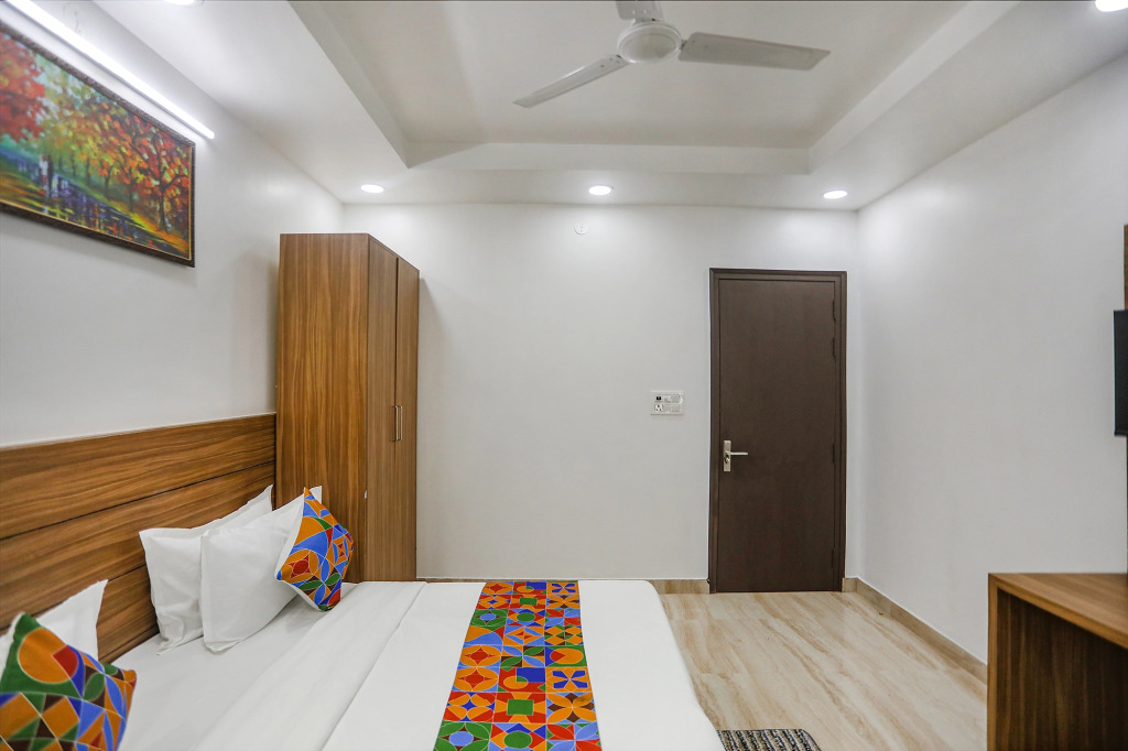 FabHotel Unique Stay