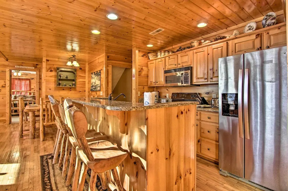 Cabin w/ Breathtaking Views, Pool Access & Theater