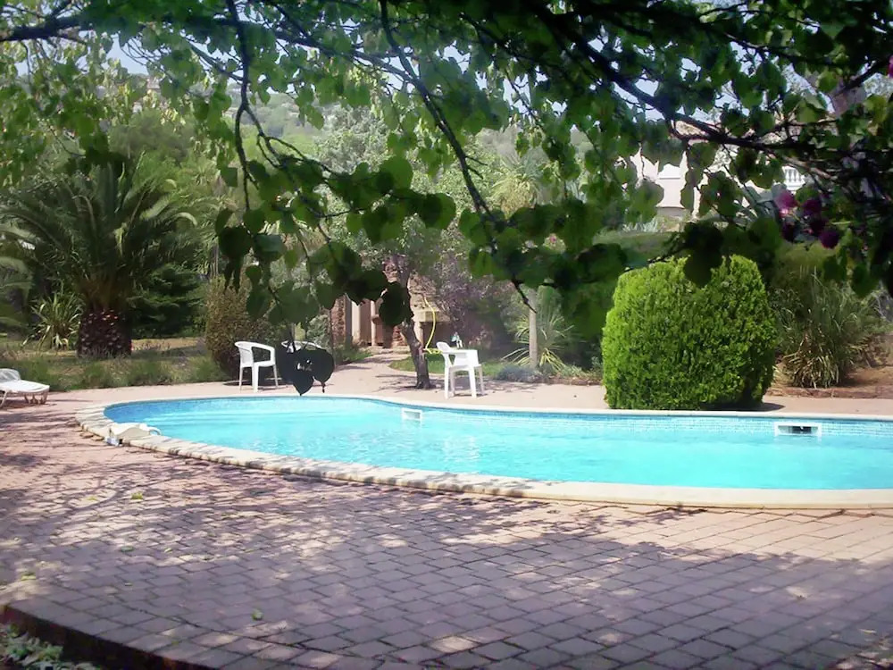 Charming Villa in Cavalaire-sur-mer With Pool