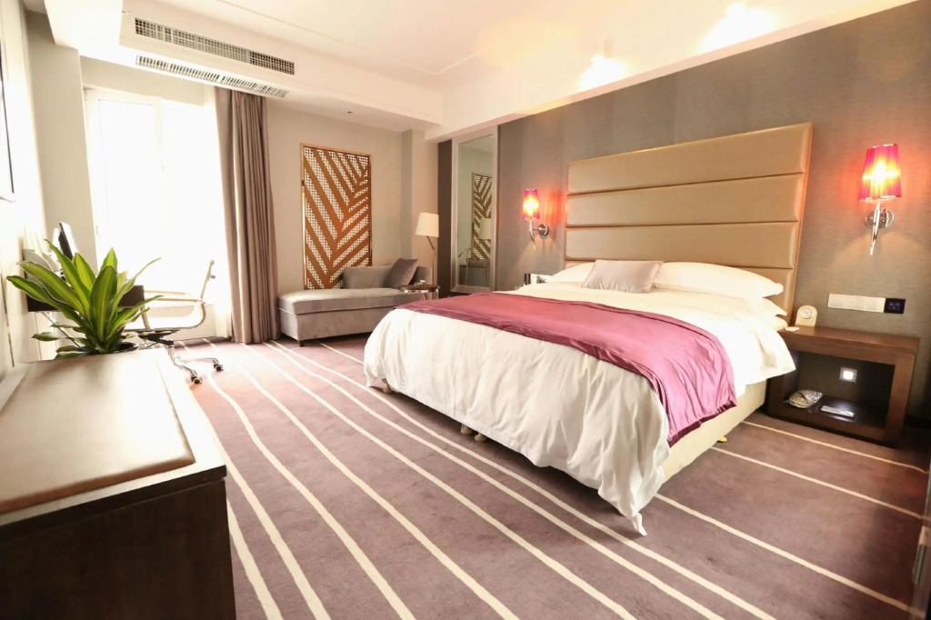 Xingtai Kangnian Fern Hotel (Zhongbei Century Plaza Beiguo Commercial Building)
