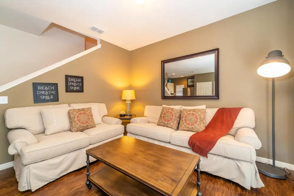 November Special at WL 4 Bed 3 Bath ID: 256178