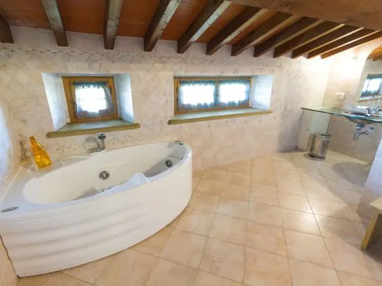 Tenuta La Lupa