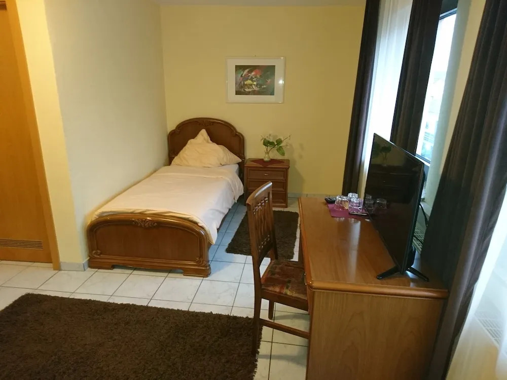 Euro-Hotel