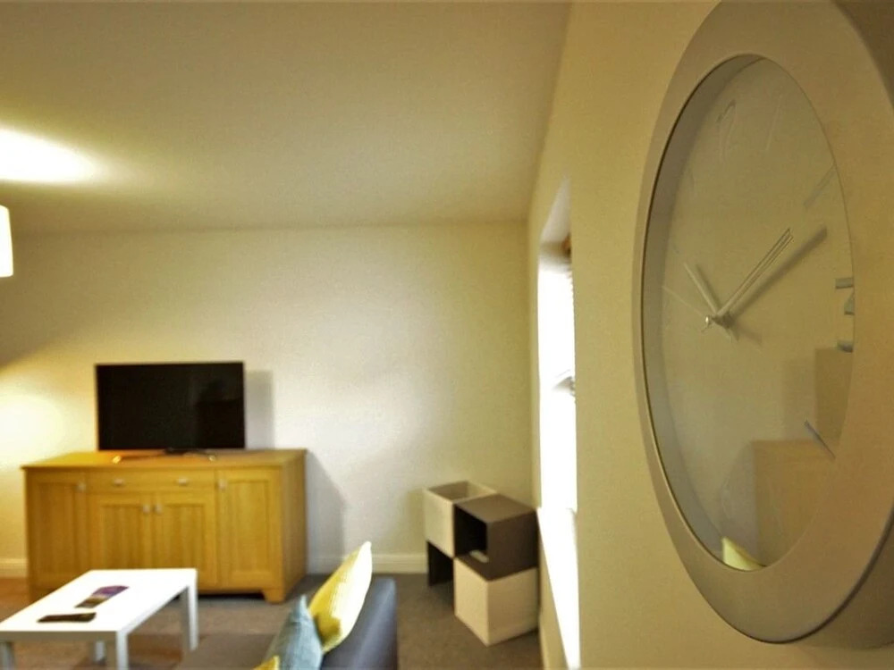 Kings Court Apartment