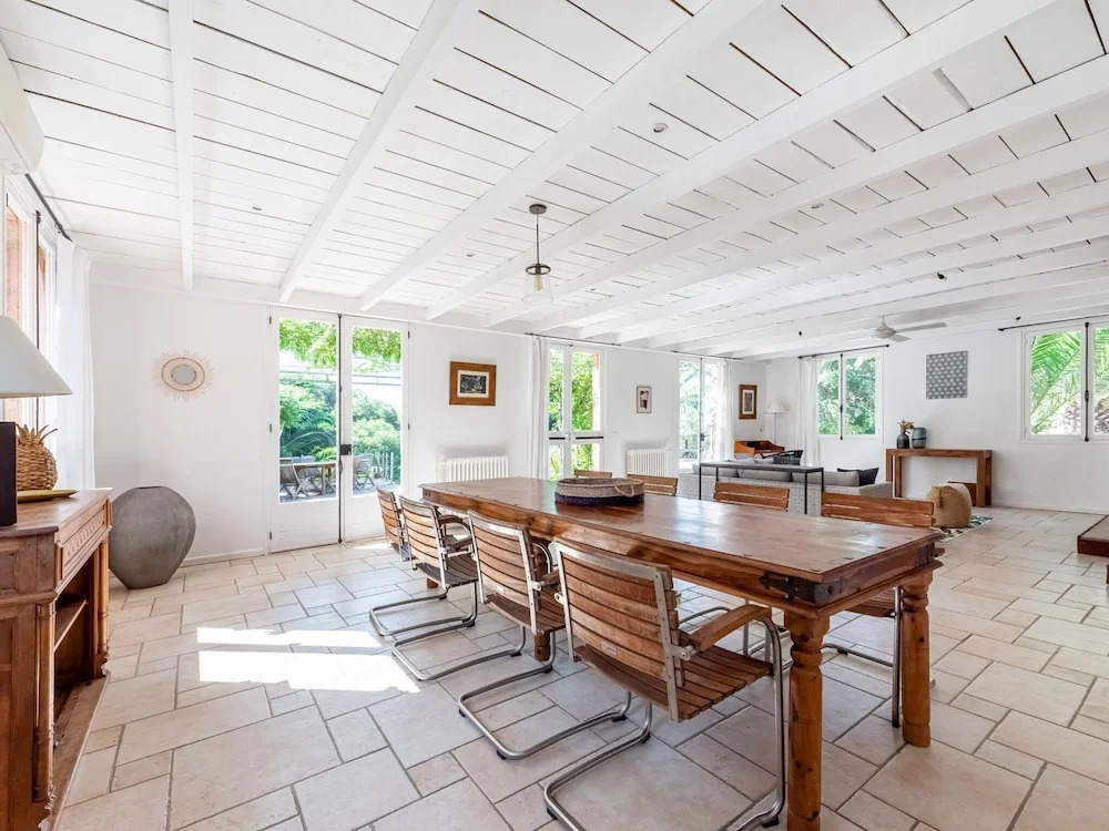 Lavish Holiday Home in La Croix-valmer With Swimming Pool