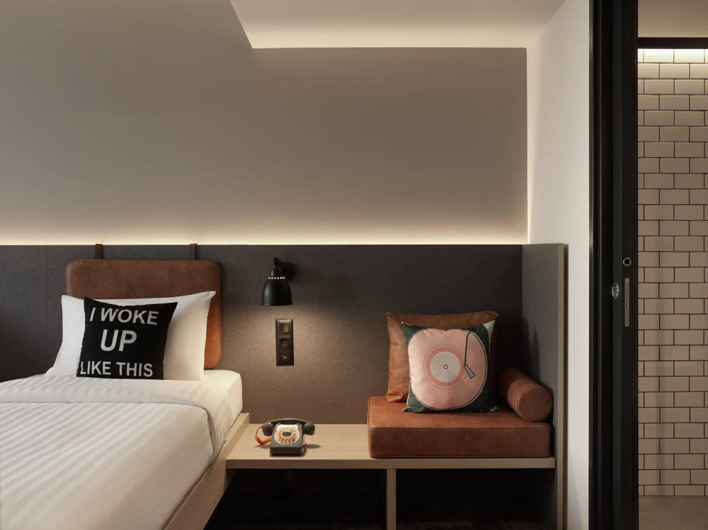 Отель Moxy Belgrade