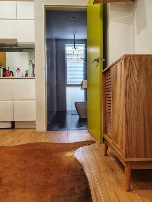 THE Roezetta1 Luxury Stylish Unit, Walk TO City