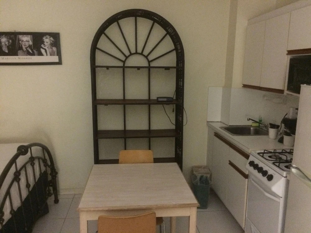 Hollywood Beach Resort- Large Studio Sleeps 4