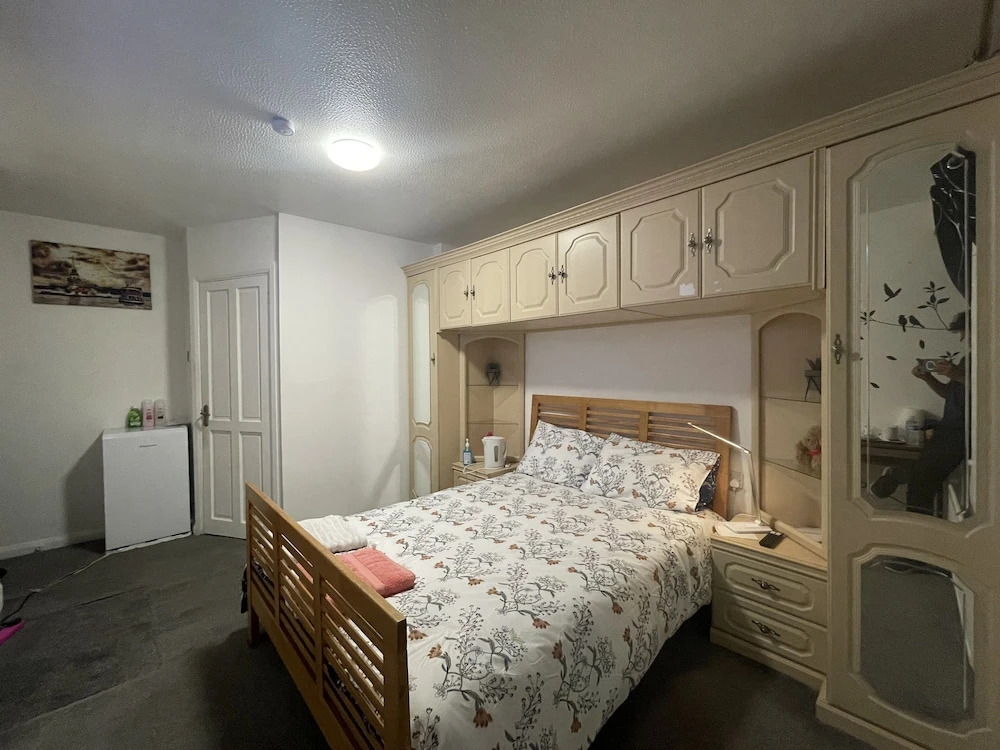 Heathrow Garden Lodge