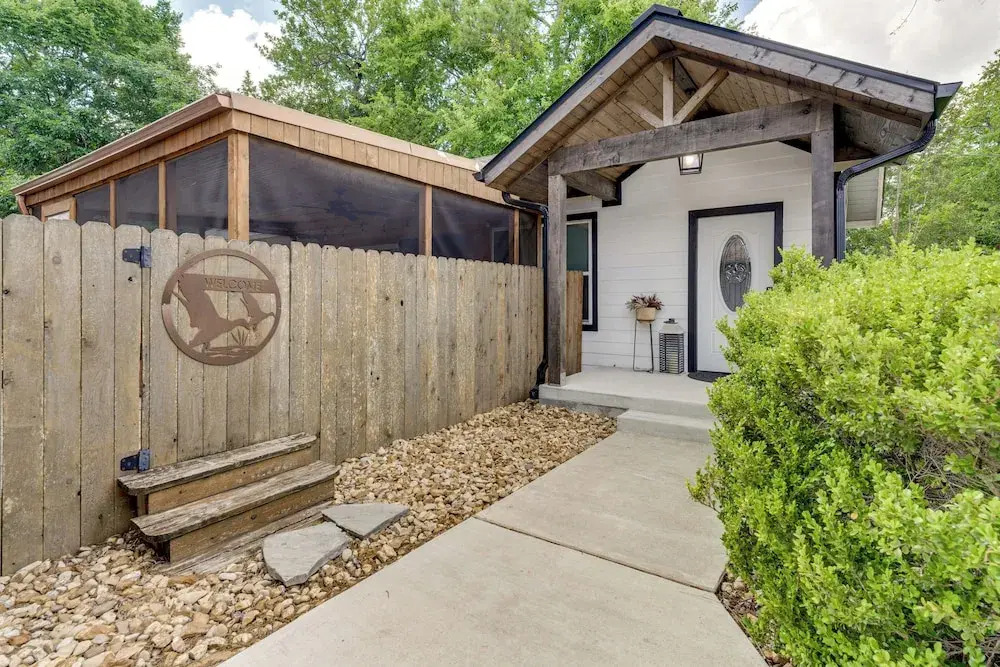Hot Tub + Outdoor Kitchen: Stylish Home in Bryan