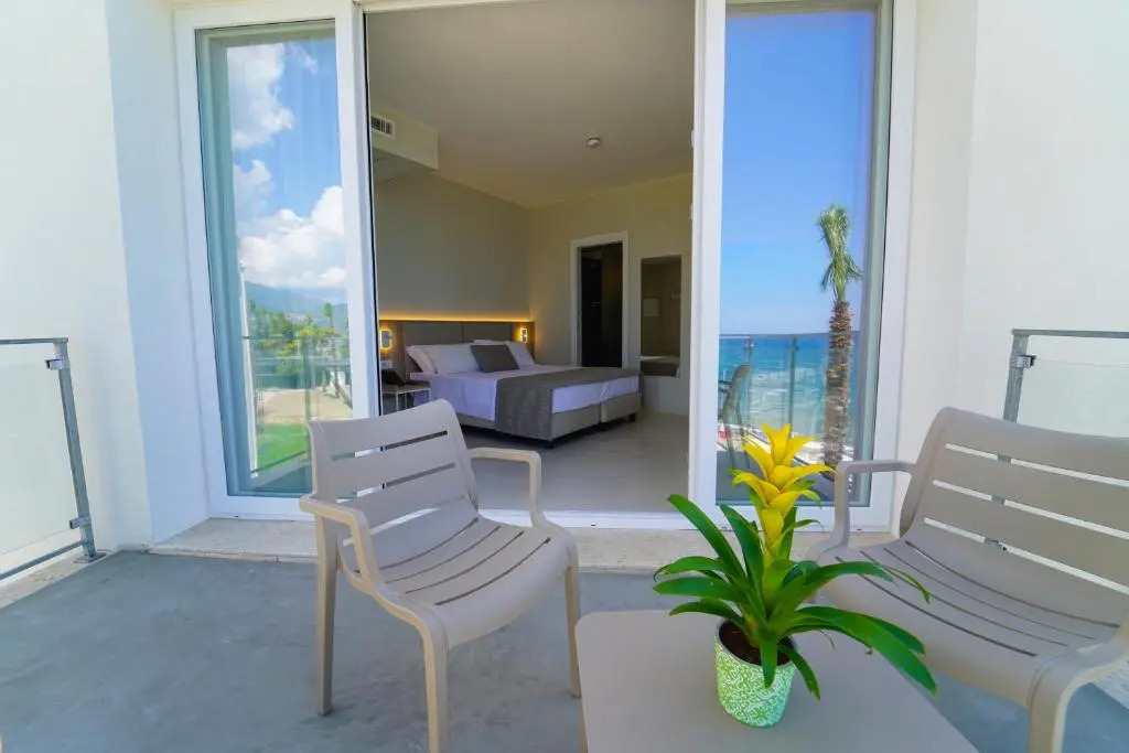 Eleamare Resort