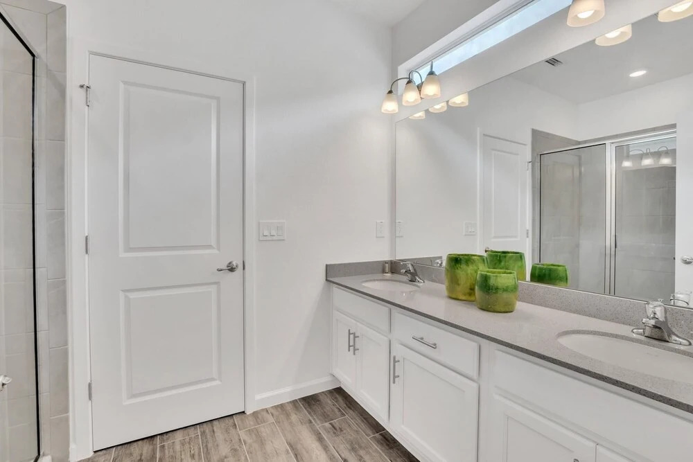 Stunning 9BR Home - Family Resort With Private Pool Hot Tub and Games
