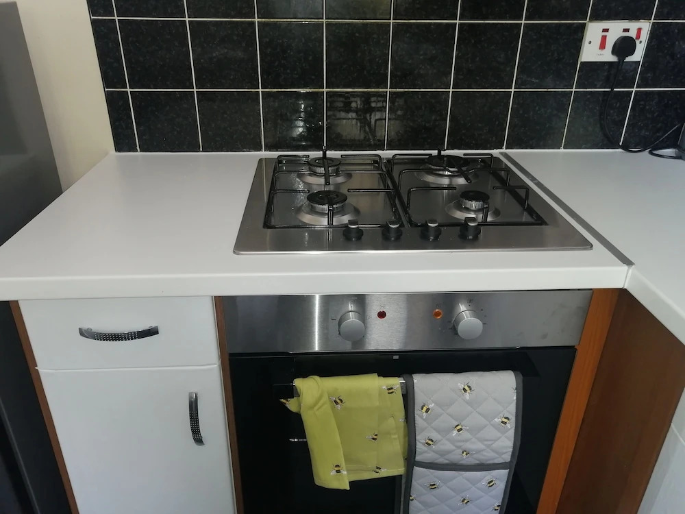 London's Calling U! A Lovely 2 Bedhome Sleeps 1-5!
