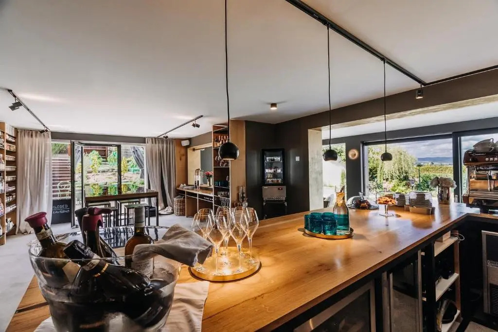 VILLA BRICOLA - Boutique Apartments