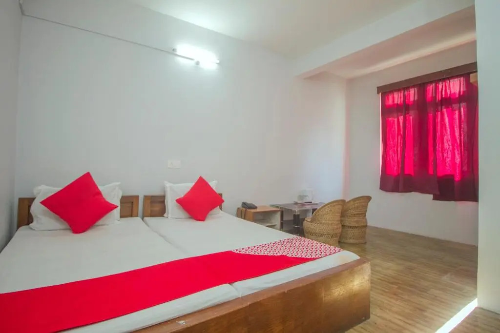 OYO 65173 Nourpem Residency