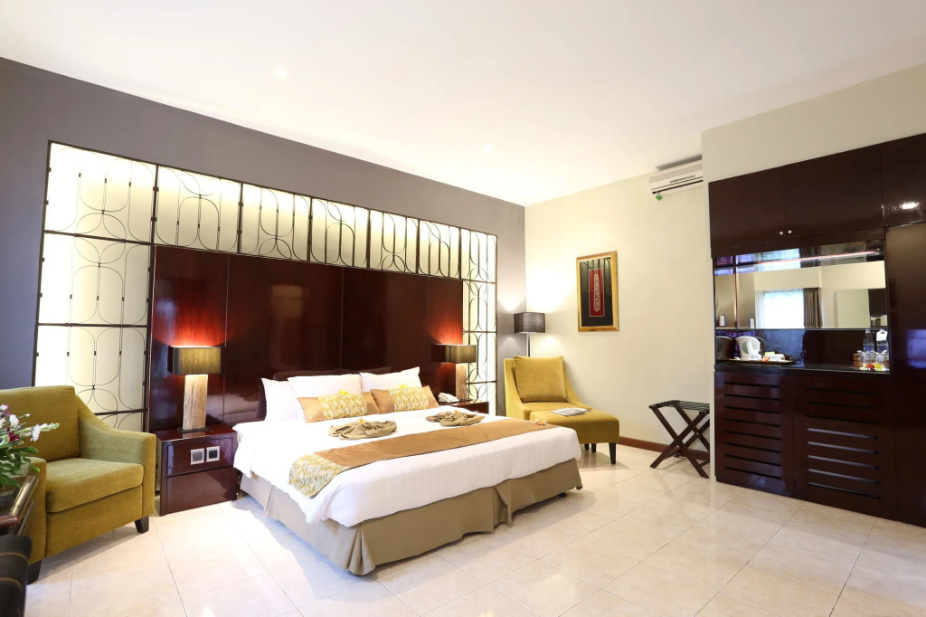 The Cakra Hotel