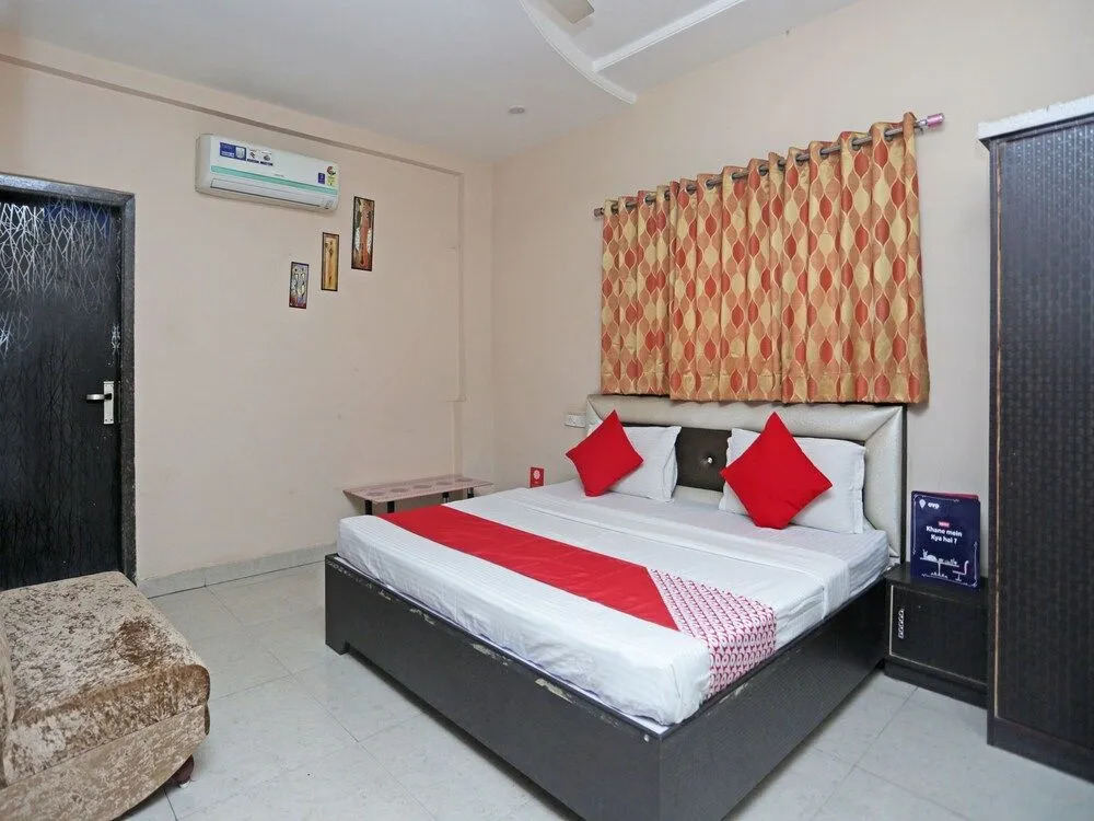 OYO 12479 Hotel city shine